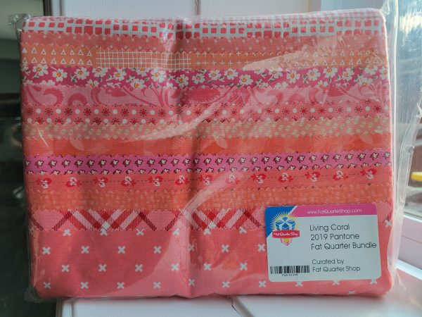 Living Coral (14) FAT QUARTER bundle